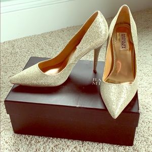 Badgley Mischka Wonder Light Platino Pumps